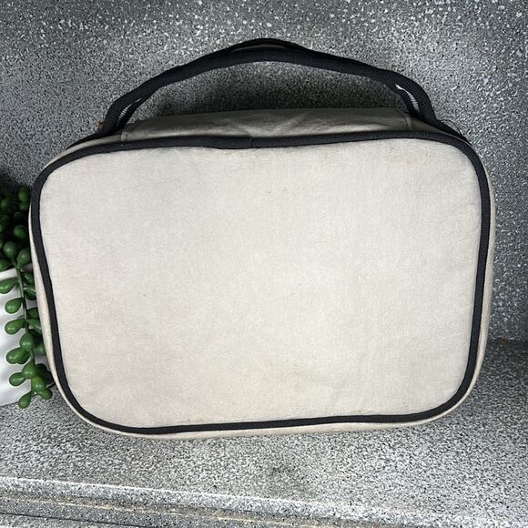 Out Of The Woods Sustainable Reusable Vegan Lunch Box Insulated Bag - Picture 5 of 7